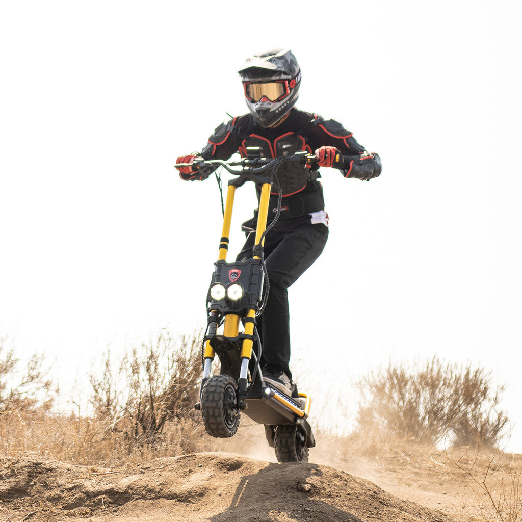 Kaabo Wolf King GT Pro in motion